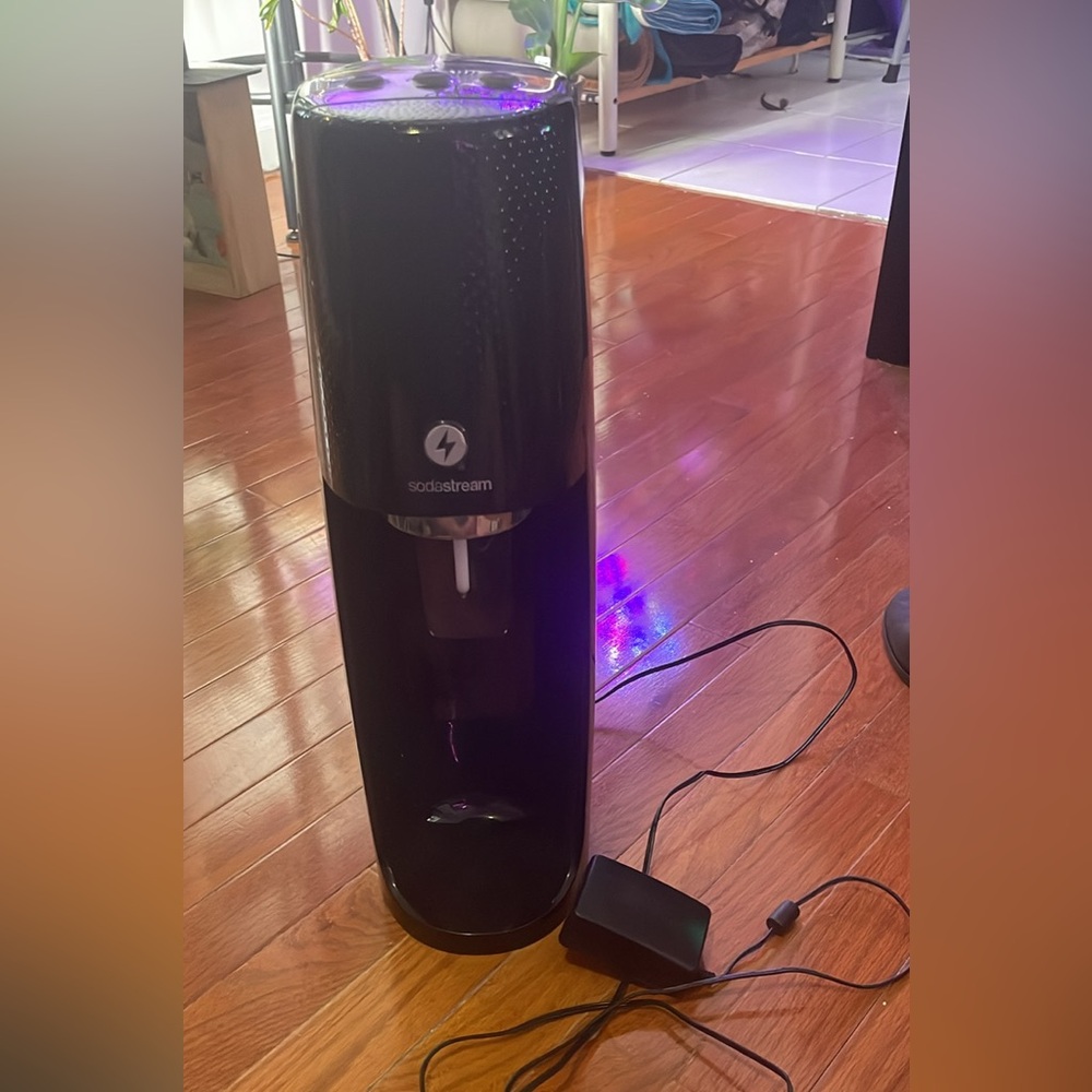 SodaStream Black Sparkling Water Maker